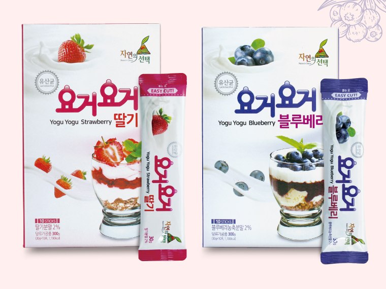 Yogu Yogu ヨーグルトパウダー ストロベリー・ブルーベリーのパッケージとスティック